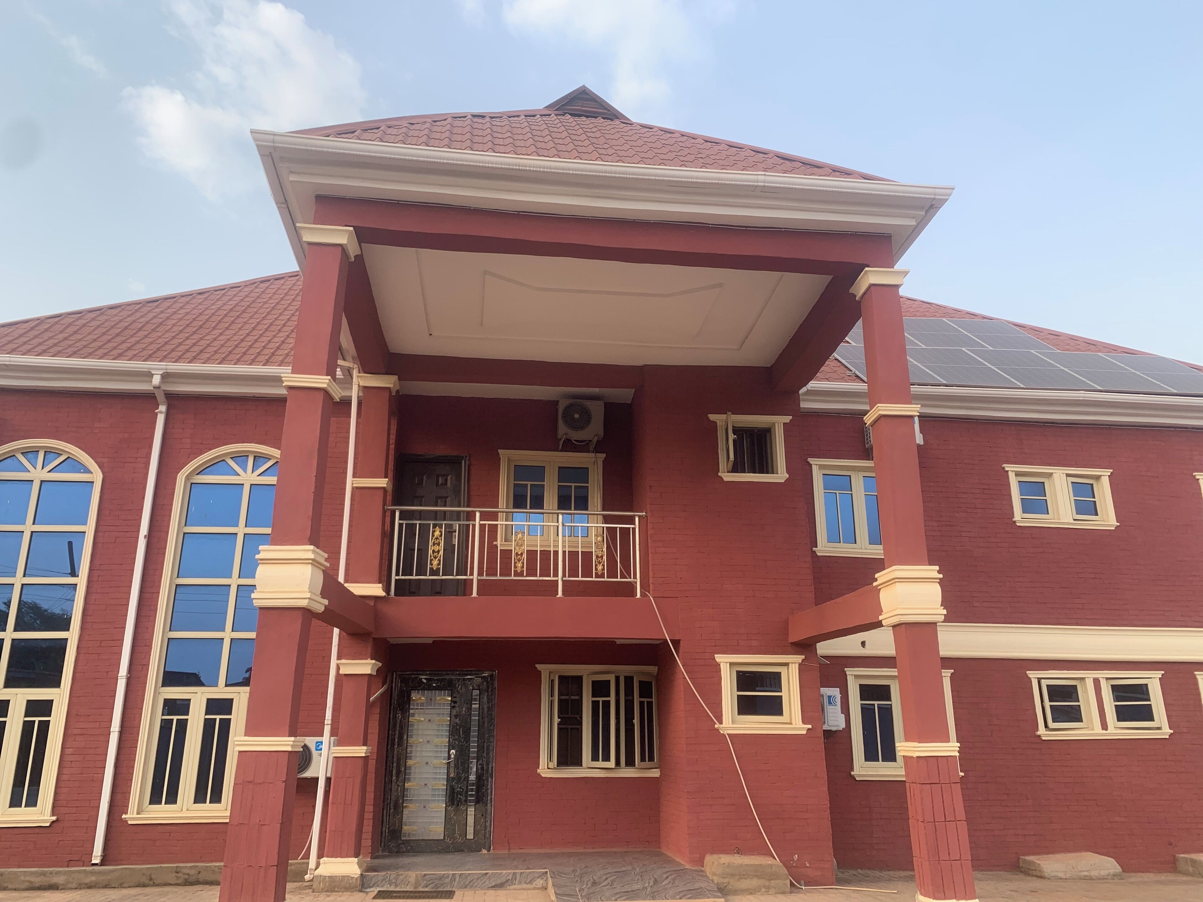 المنشأة من الخارج