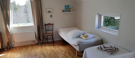 Desk, laptop workspace, free cots/infant beds, free rollaway beds