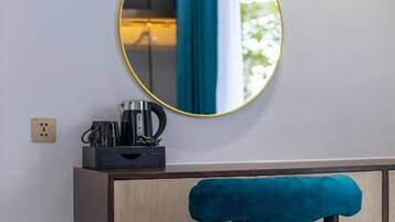 Villa Deluxe, balcón, vistas al lago | Interior