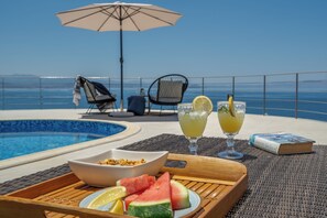 Deluxe-Villa, Meerblick | Außen-Whirlpool