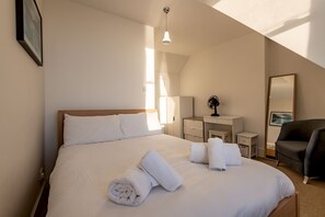 2 habitaciones, tabla de planchar con plancha y wifi gratis 