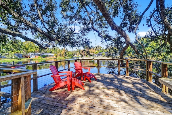 Terrace/patio - Cozy Lakefront Retreat Near Gulf Beaches & Dining (St. Petersburg)