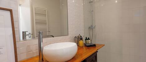 Hair dryer, towels, soap, toilet paper
