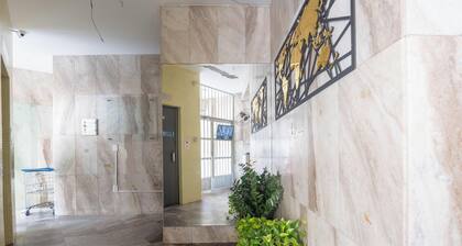 2-bedroom Apt Only 500m From the Beach Nos0201