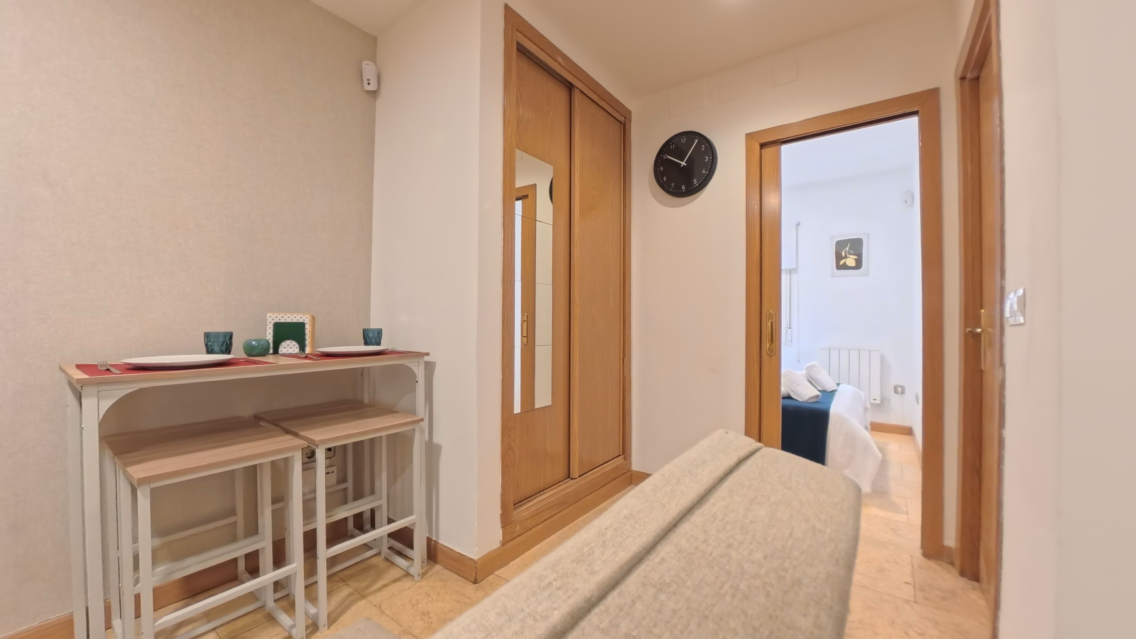 Rideaux occultants, fer et planche à repasser, Wi-Fi gratuit