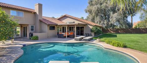House (5 Bedrooms) | Front of property