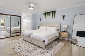 House (5 Bedrooms) | Interior - Luxury 5BR + Private Casita Theater Room + Pool (Scottsdale)