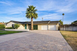 House (4 Bedrooms) | Interior - Phoenix Modern Retreat w/ Pool & Putting Green (Phoenix)