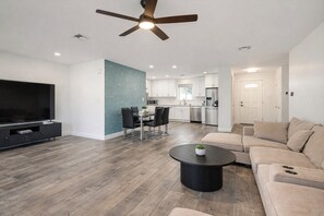 บ้านพัก (4 Bedrooms) | ภายใน