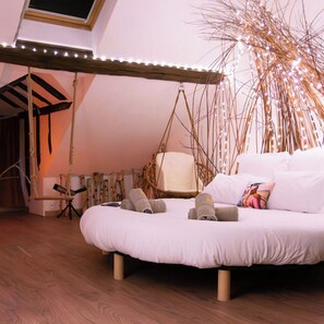 Iron/ironing board, WiFi, bed sheets - Private building in Vierzon • 4 apartments - Spa - For up to 10 people (Vierzon)