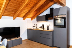 Adlernest | Private kitchen | Espresso maker, coffee/tea maker, full-size fridge, microwave - MyWinkl-Design-Ferienwohnungen  (Reit im Winkl)