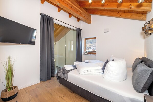 Superior Duplex, Mountain View