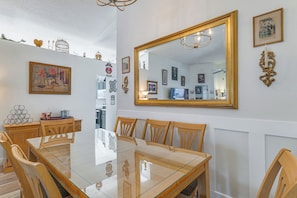House (5 Bedrooms) | Interior - Visit Disney & Universal Parks! Group-friendly Gem (Clermont)