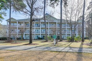 Apartment (2 Bedrooms) | Interior - Golfers Paradise w/ Pool! 6 Mi to Myrtle Beach (Myrtle Beach)