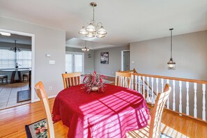 House (4 Bedrooms) | Interior