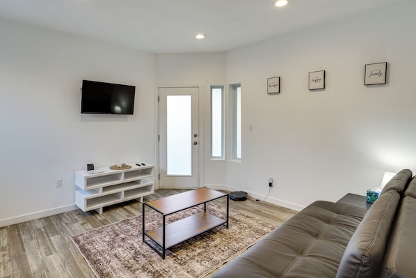 Apartment (1 Bedroom) | Interior