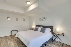 Apartment (1 Bedroom) | Interior