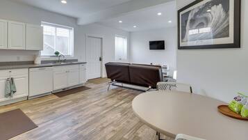 Apartment (1 Bedroom) | Interior