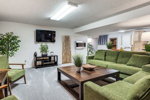 Interior - Cozy Boulder Basement Unit: Upscale Outdoor Space! (Boulder)