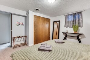 Interior - Cozy Boulder Basement Unit: Upscale Outdoor Space! (Boulder)