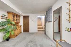 Interior - Cozy Boulder Basement Unit: Upscale Outdoor Space! (Boulder)