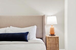 1 bedroom, WiFi, bed sheets - Hidden Garden Retreat in the Heart of Downtown Savannah (savannah)