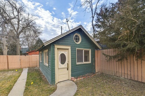 Walk to Everything! Historic Billings Home w/ Deck