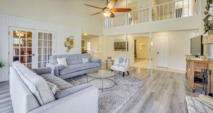 Hill Country Escape: Family Home w/ Outdoor Oasis