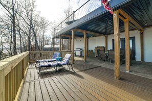 Interior - Summer Getaway on Kentucky Lake w/ Private Dock (New Concord)