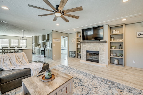 House (3 Bedrooms) | Interior