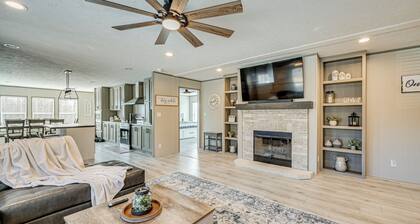 Cozy Hillside Retreat Near Dale Hollow Lake!