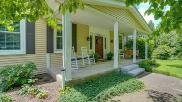 House (3 Bedrooms) | Front of property