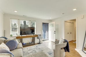 Interior - Fully Renovated! Goldsboro Gem w/ Yard & Porch (Goldsboro)