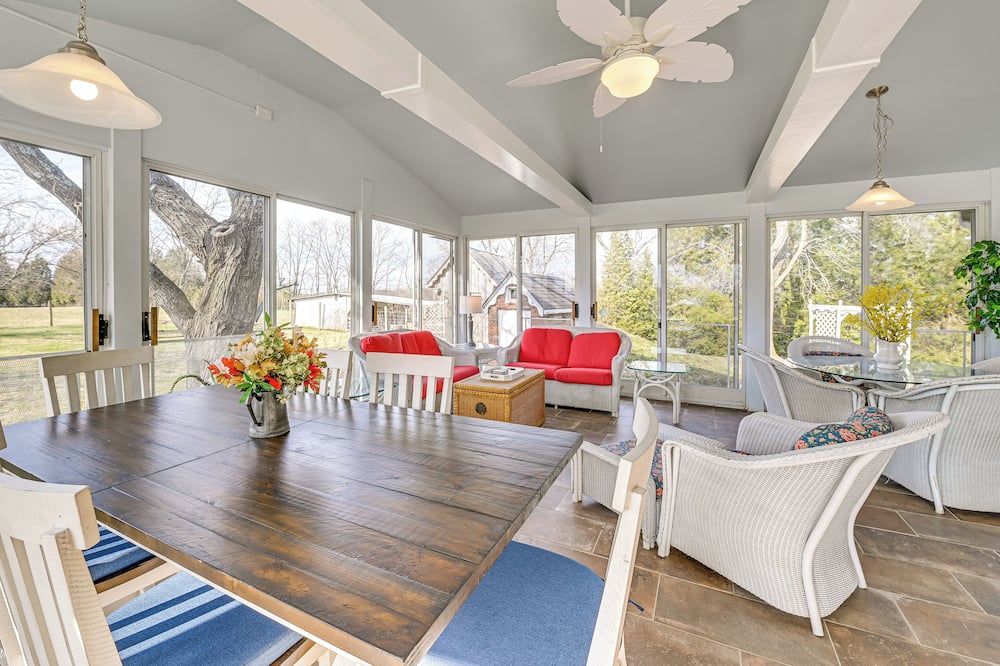 Bourbon Country Escape! Spacious Home w/ Fire Pit - Shelby County, KY