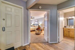 Apartment (1 Bedroom) | Interior - White Mountains Adventure Base: Hike, Ski, Golf! (Pinetop)