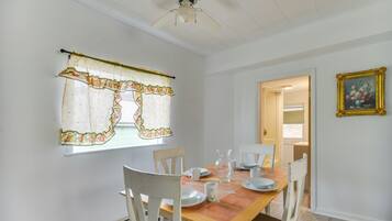 Apartment (1 Bedroom) | Interior