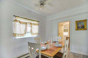 Interior - Main St Apt w/ Pool Table & Sauna in Westernport! (Westernport)