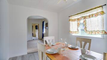 Apartment (1 Bedroom) | Interior