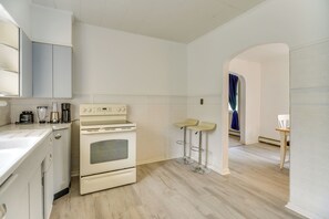 Interior - Main St Apt w/ Pool Table & Sauna in Westernport! (Westernport)