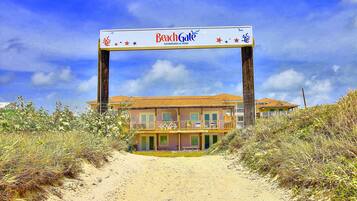 Condo, 1 Bedroom | Bahagian luar