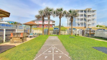 Condo, 1 Bedroom | Property grounds