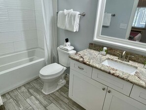Bathroom - Beachgate Condo Suites And Hotel 218 1 Bedroom Condo (Port Aransas)