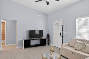 House, 3 Bedrooms | Living area | Smart TV, streaming services