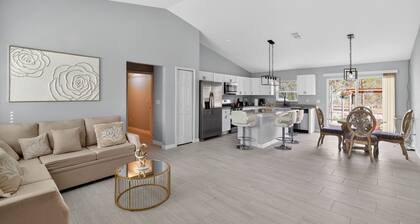 Modern Luxurious Home On 1 Private Acre 3 Bedroom Home