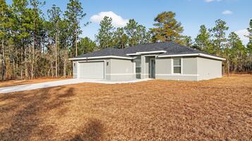 House, 3 Bedrooms | Exterior