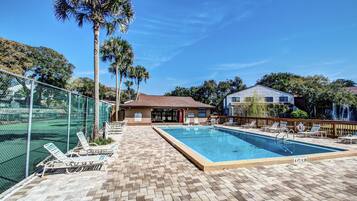 Kondominium, 2 kamar tidur | Kolam renang