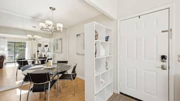 Condo, 2 Bedrooms | Interior