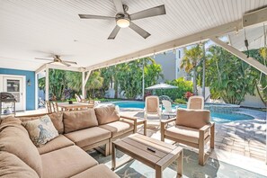 House, 3 Bedrooms | Outdoor dining - Palms By The Bay 3 Bedroom Home (Holmes Beach)
