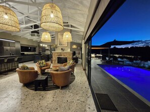 Unclassified image, 2 of 59, button - Vula Valla Game and Safaris  (Bela Bela)