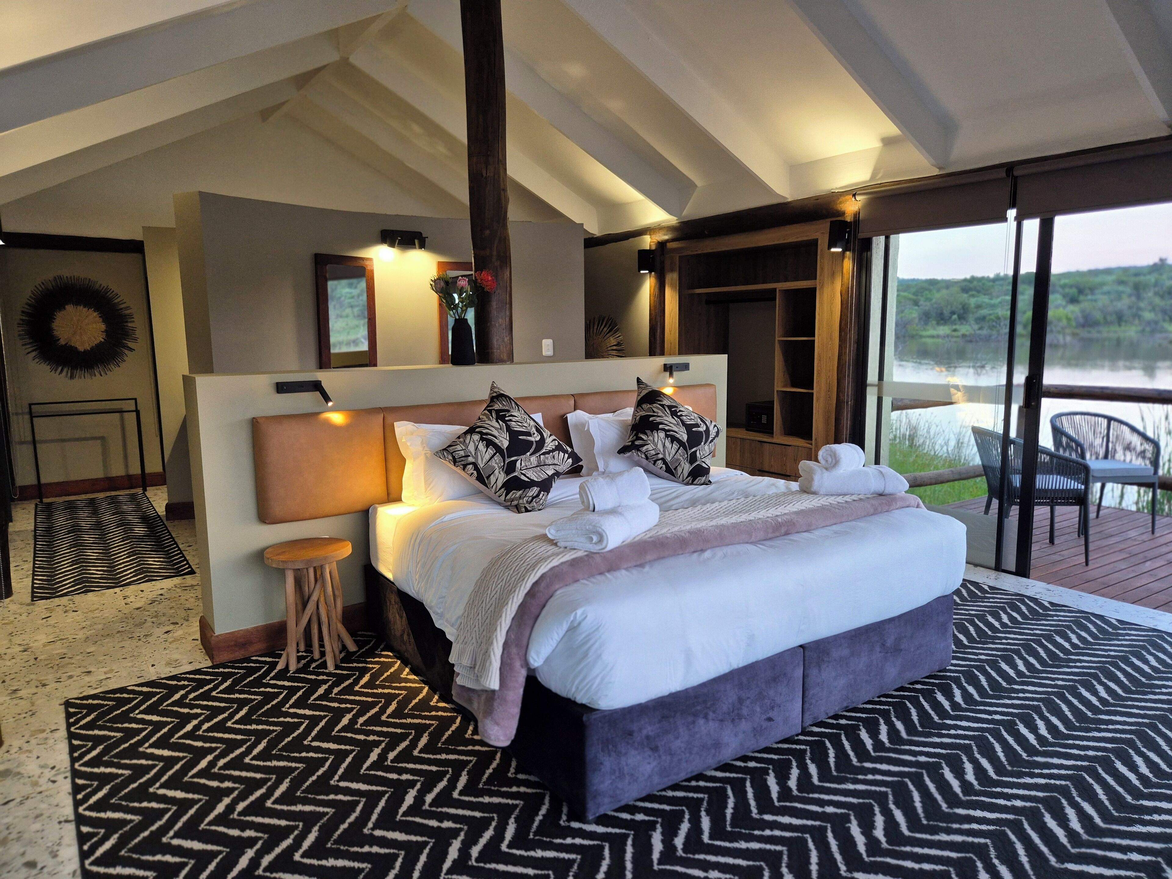 Deluxe Chalet, Lake View